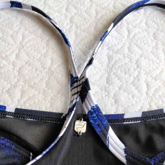 Fabletics Marcela Mesh Midi Bra - Picture 7 of 8